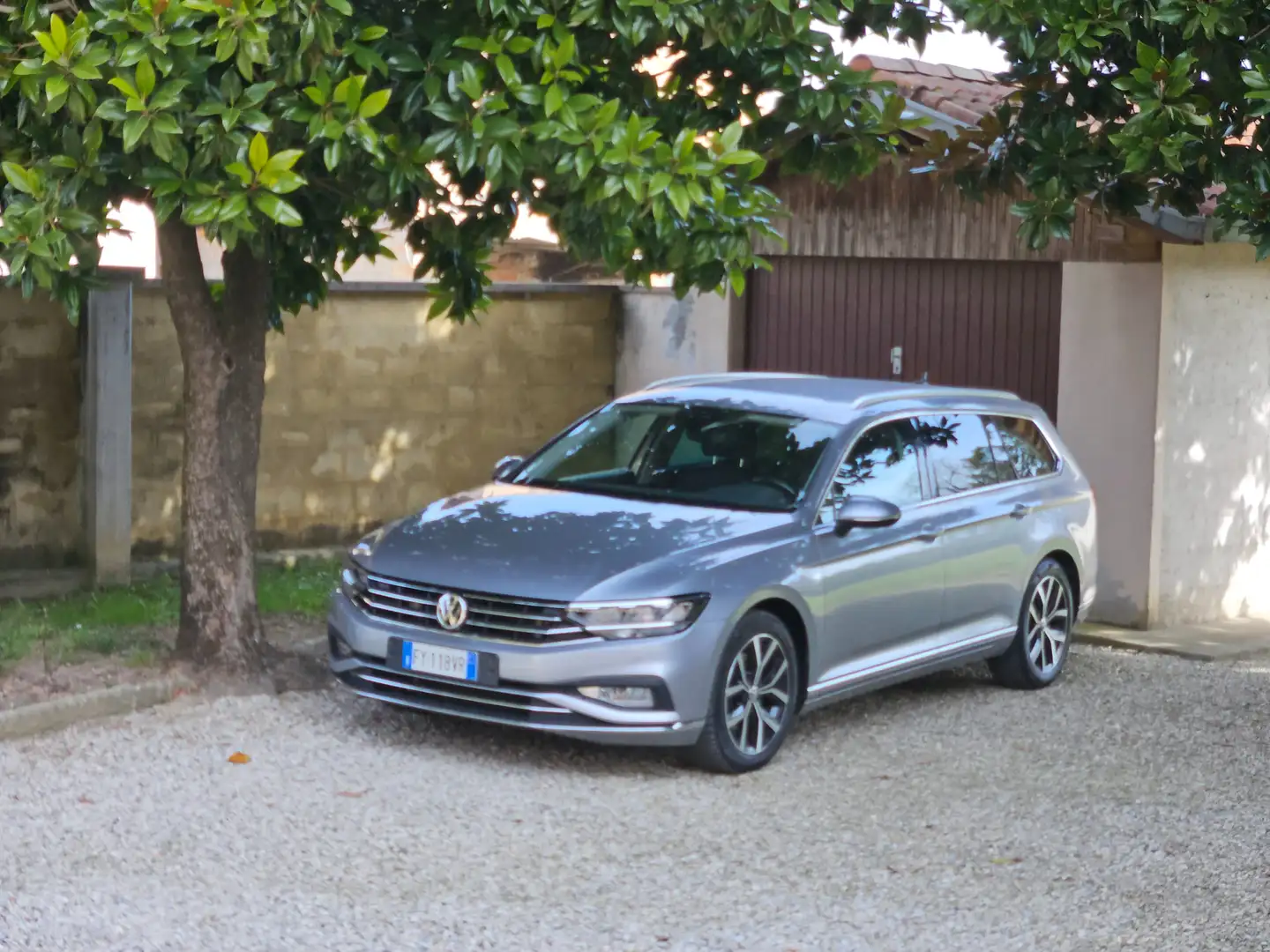 Volkswagen Passat Variant Passat 2.0 tdi Executive 150cv dsg Argento - 1