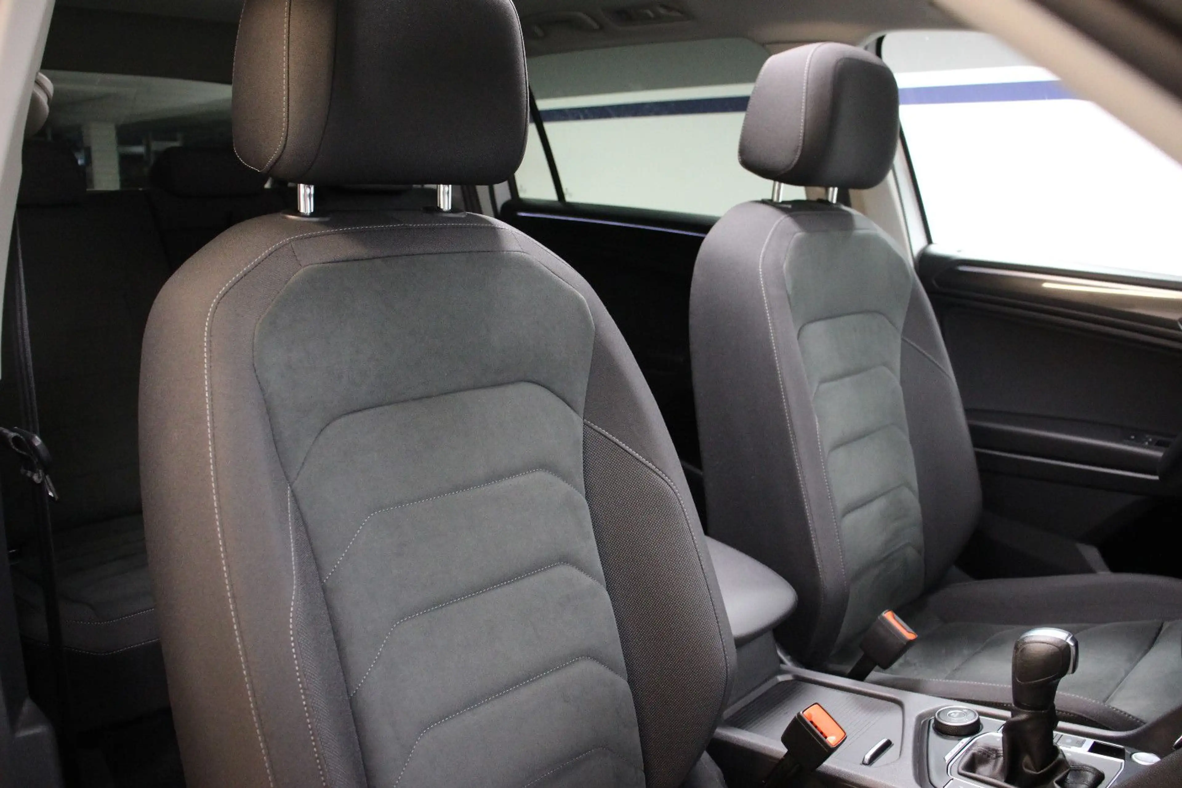 Volkswagen Tiguan Allspace Tiguan Allsp. 2.0 TDI DSG 4M. R-line *AHK/VOLL** — photo 13