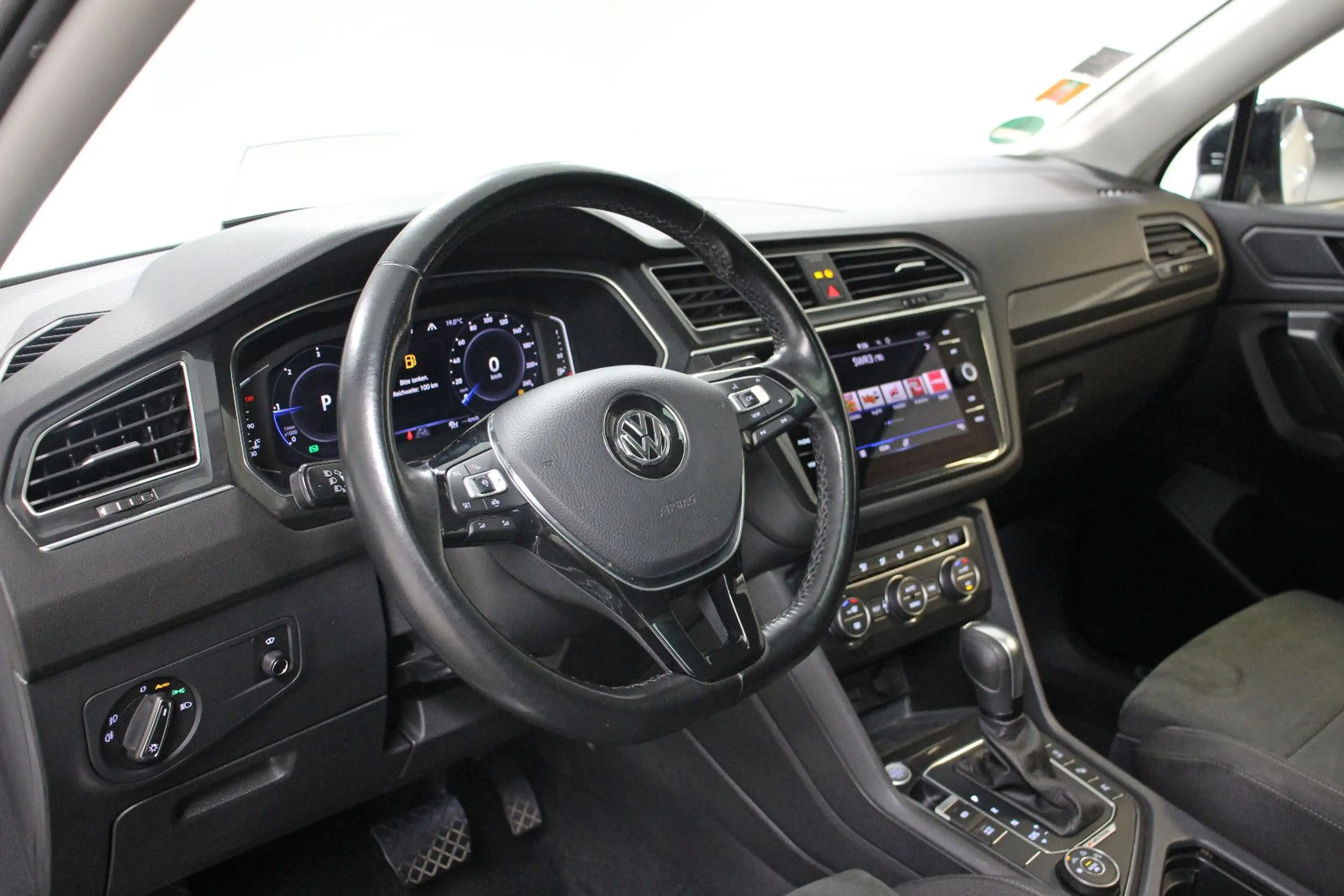 Volkswagen Tiguan Allspace Tiguan Allsp. 2.0 TDI DSG 4M. R-line *AHK/VOLL** — photo 10