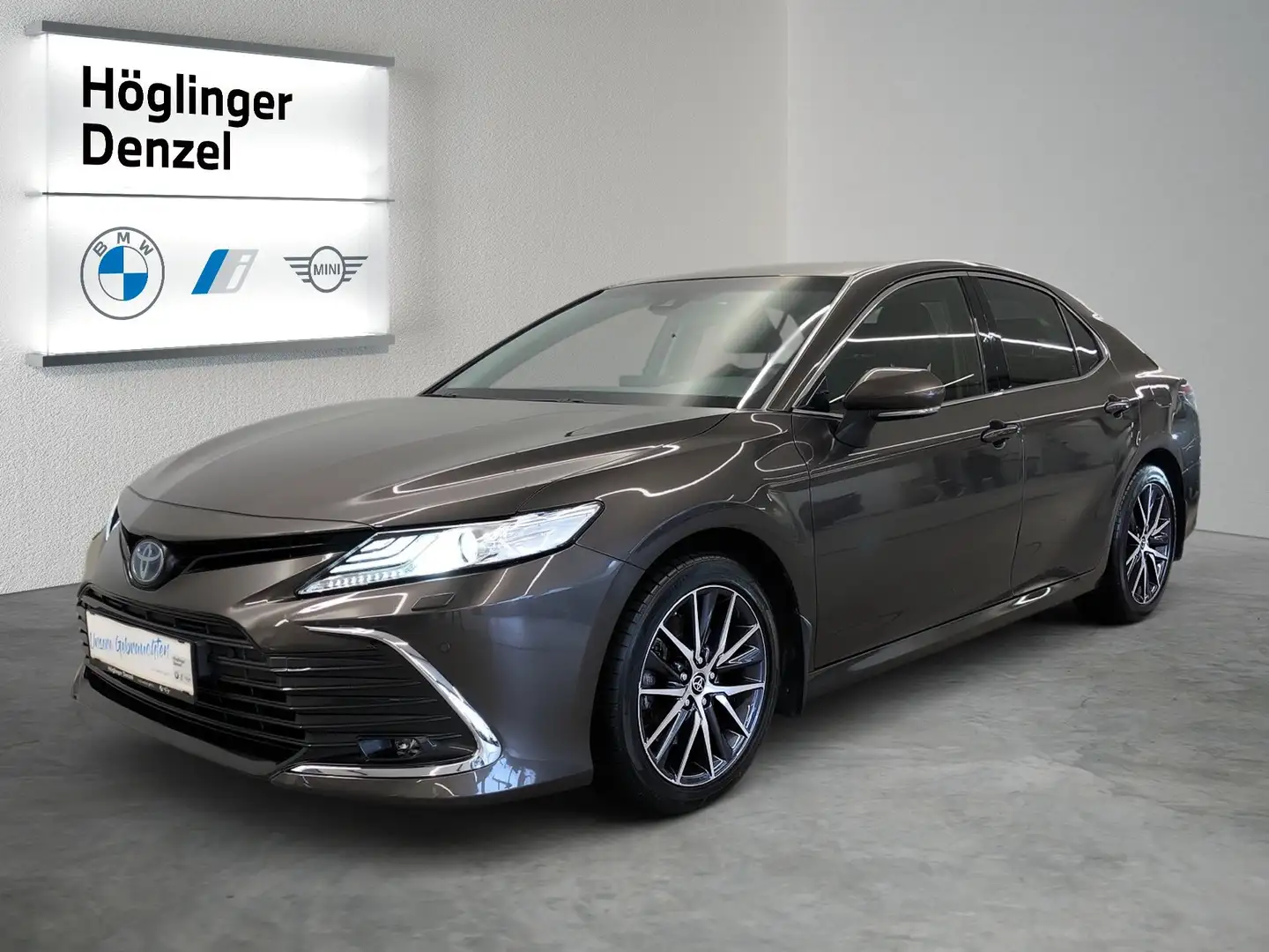 Toyota Camry Camry 2,5 Hybrid Lounge Marrone - 2