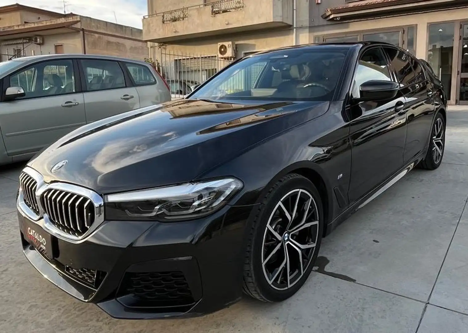 BMW 520 520d mhev 48V xdrive Msport auto Noir - 1