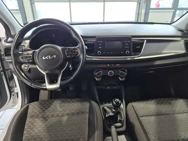 Kia Rio view 9