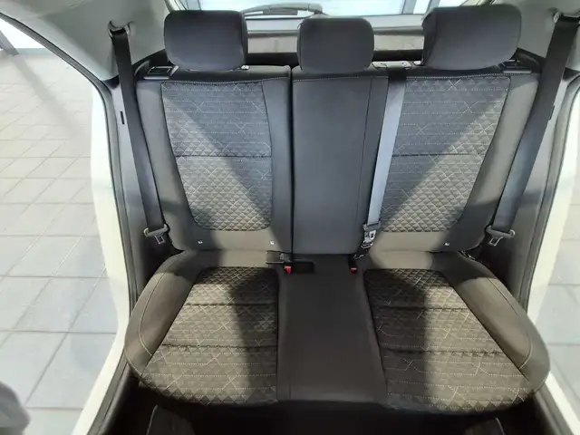 Kia Rio view 14