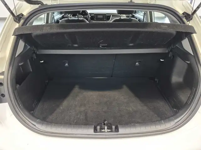 Kia Rio view 6