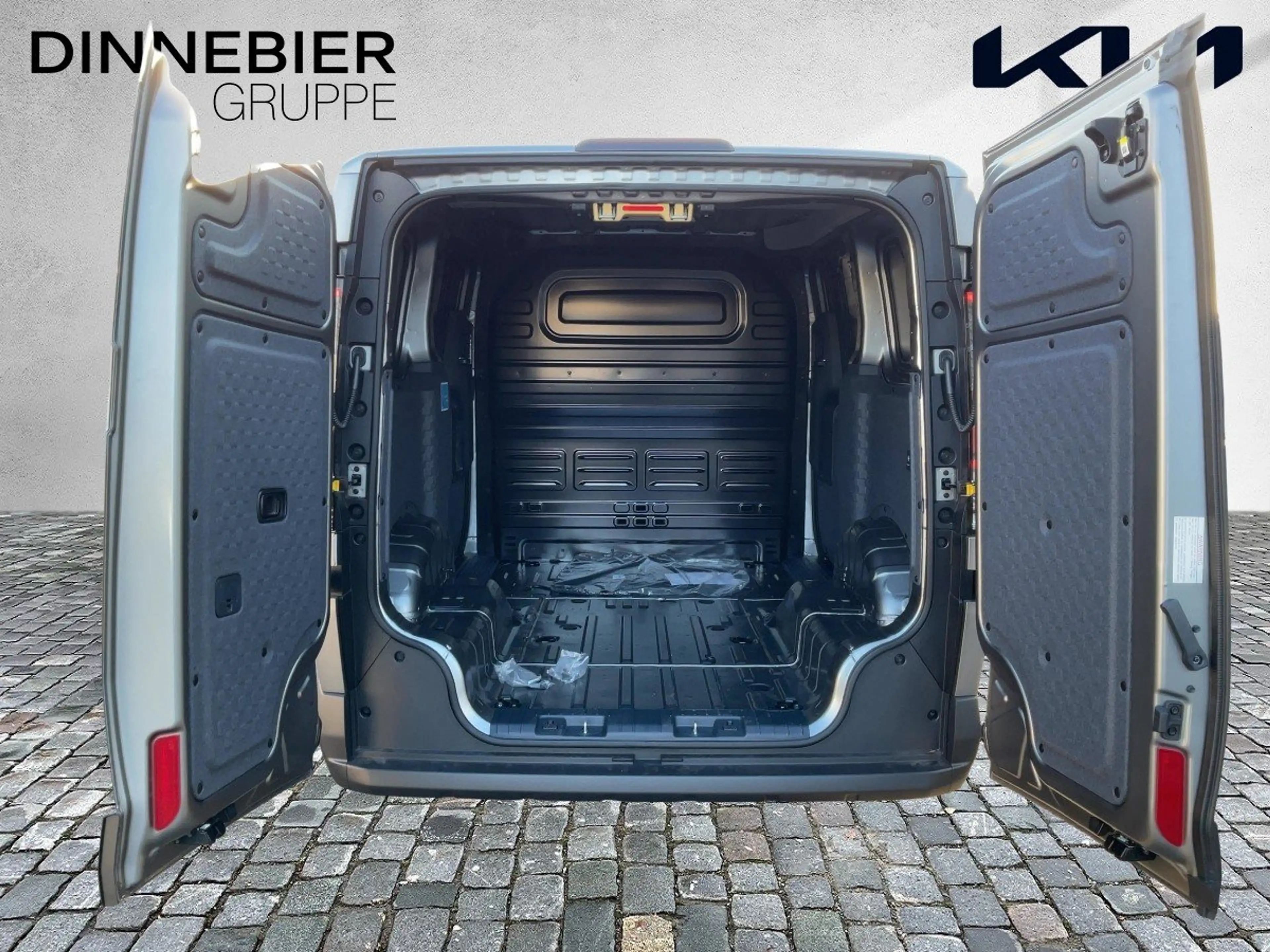 Kia PV5 Cargo L2H1 4T ELITE 71.2WP CT LM AW 360-CAM — photo 10