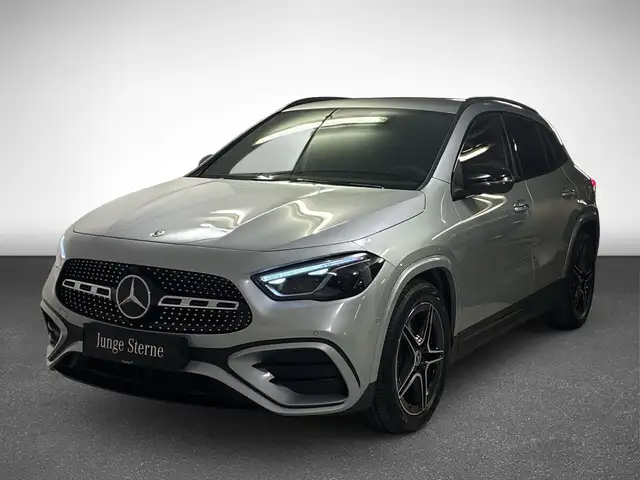 Mercedes-Benz GLA 200 d 4MATIC Österreich-Edition PTS Navi AUT Ansicht 3