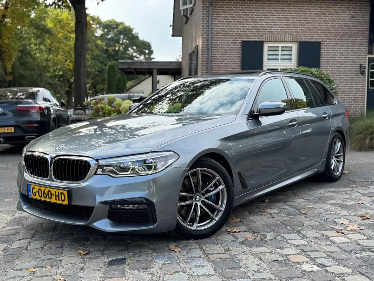 BMW 530 i Touring autom High Exe Ed M-pakket digidash,pano Gris - 1