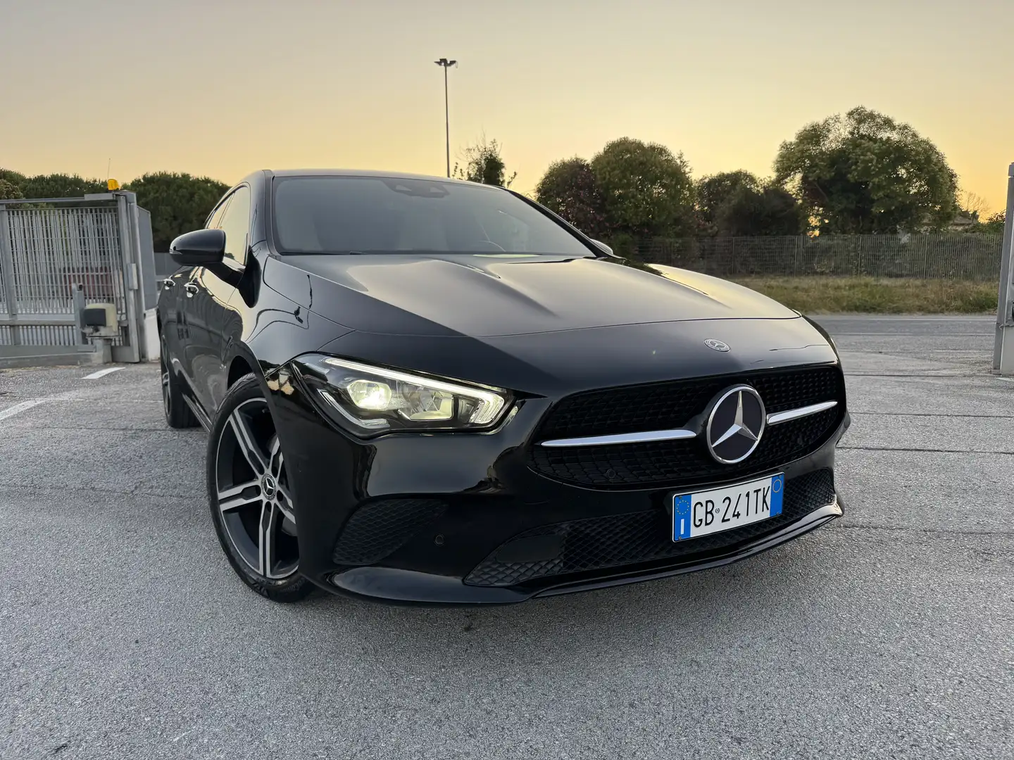 Mercedes-Benz CLA 180 Shooting Brake d Sport Plus Night Edition Nero - 1