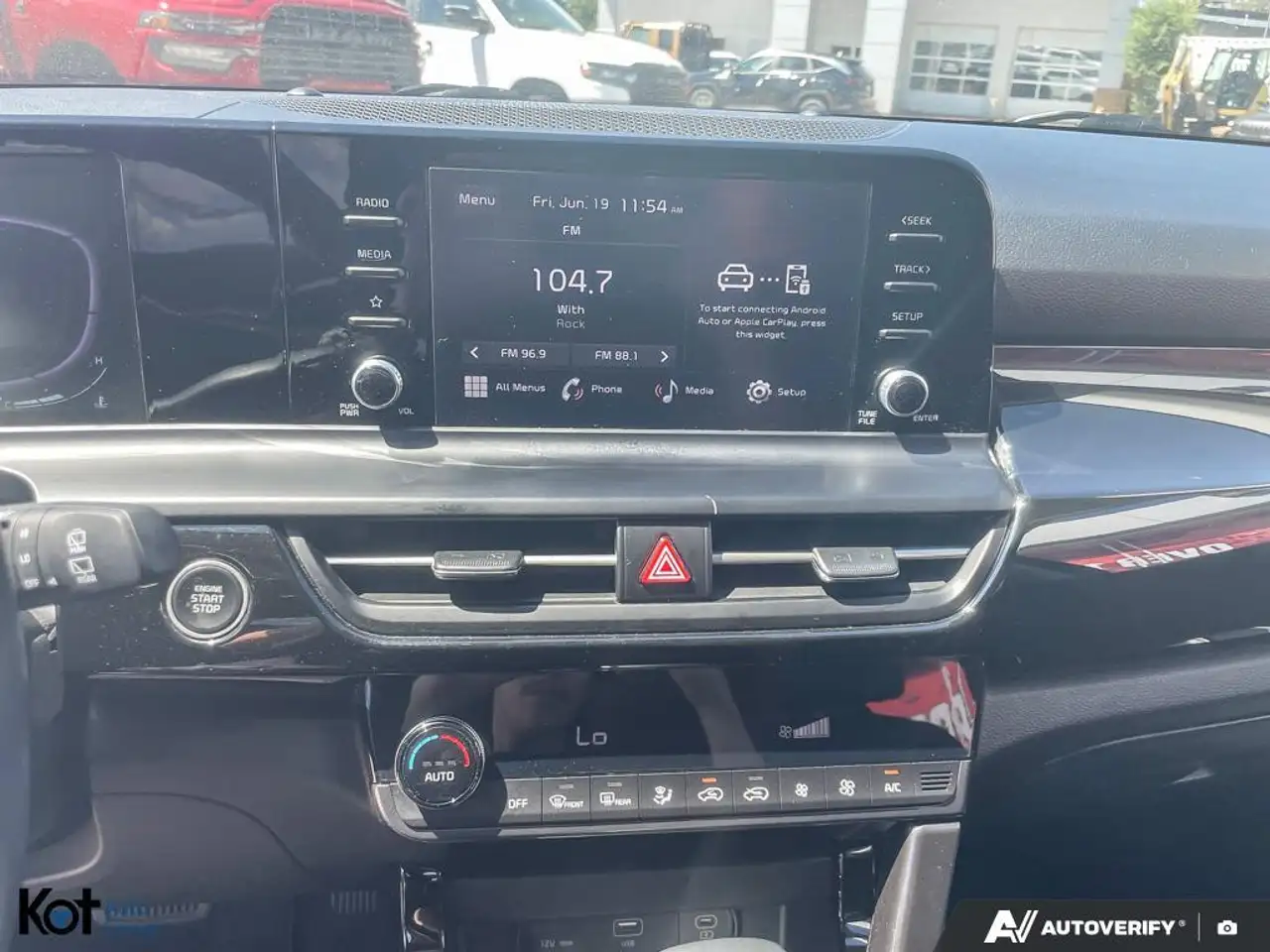 Kia Seltos снимка Kia Seltos