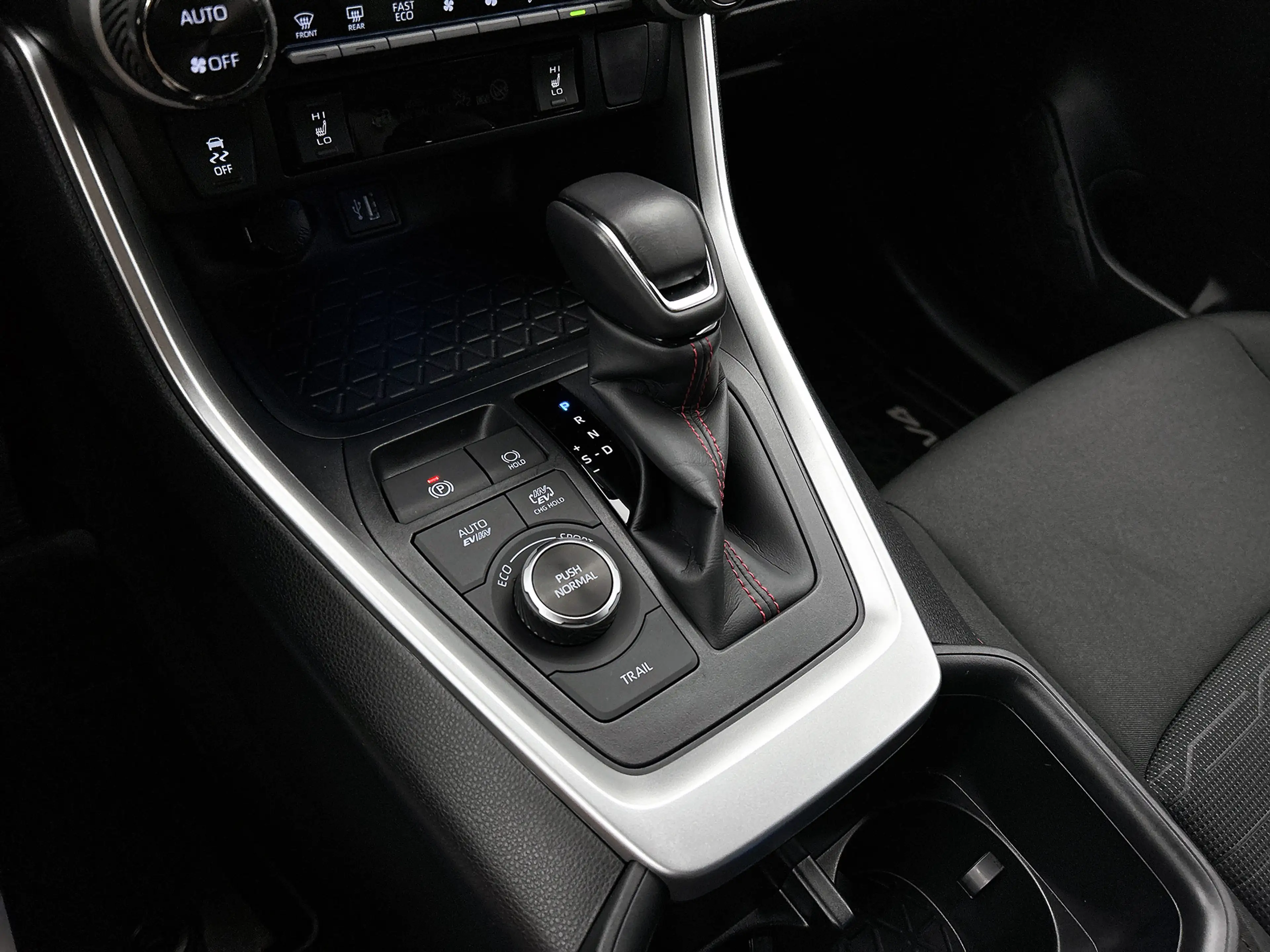 Toyota RAV 4 2.5 Plug-in Hybrid AWD Dynamic | 1.650 Kg trekgewi — photo 11