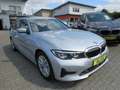 BMW 320 dA touring xDrive Advantage *1.HAND*AHK*PANO*ACC Gris - thumbnail 3