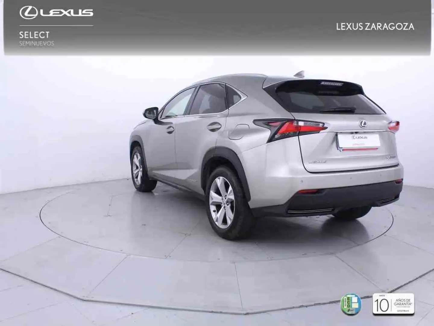 Lexus NX 300 300h F Luxury 4WD Grau - 2