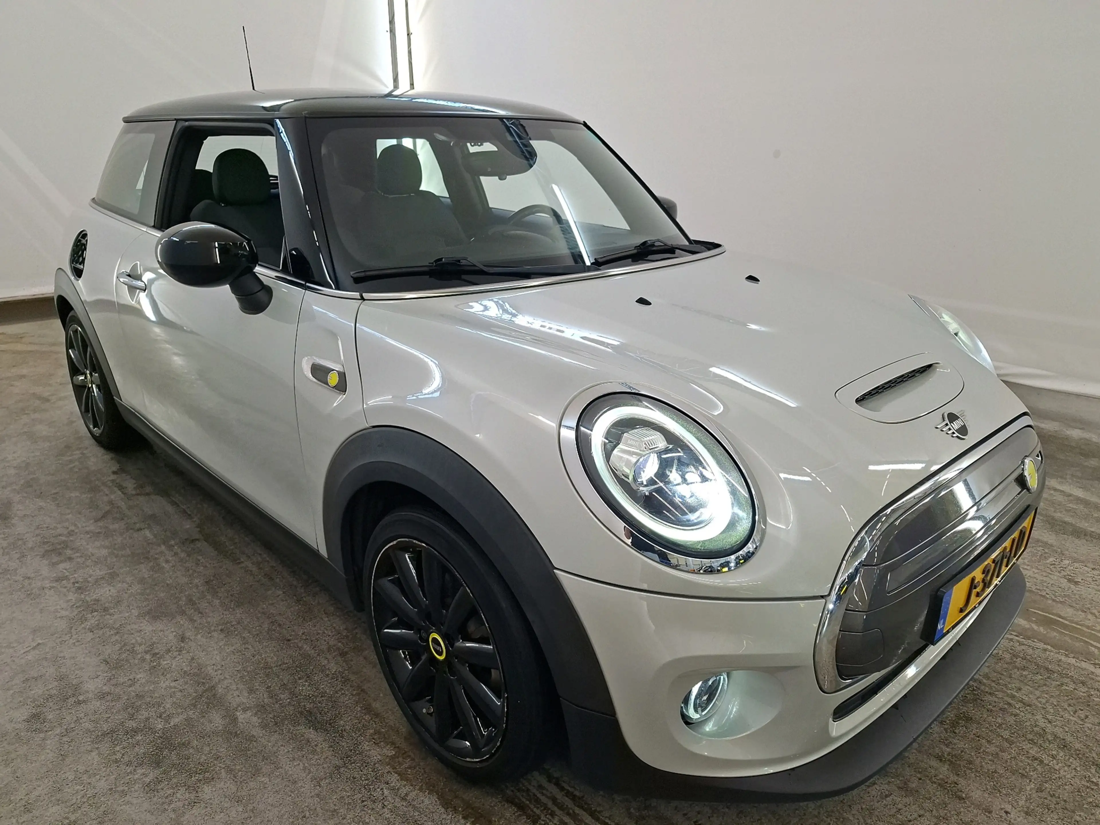 MINI Cooper E Electric 33 kWh 184pk | SOH 94% | Carplay | Camera — photo 2