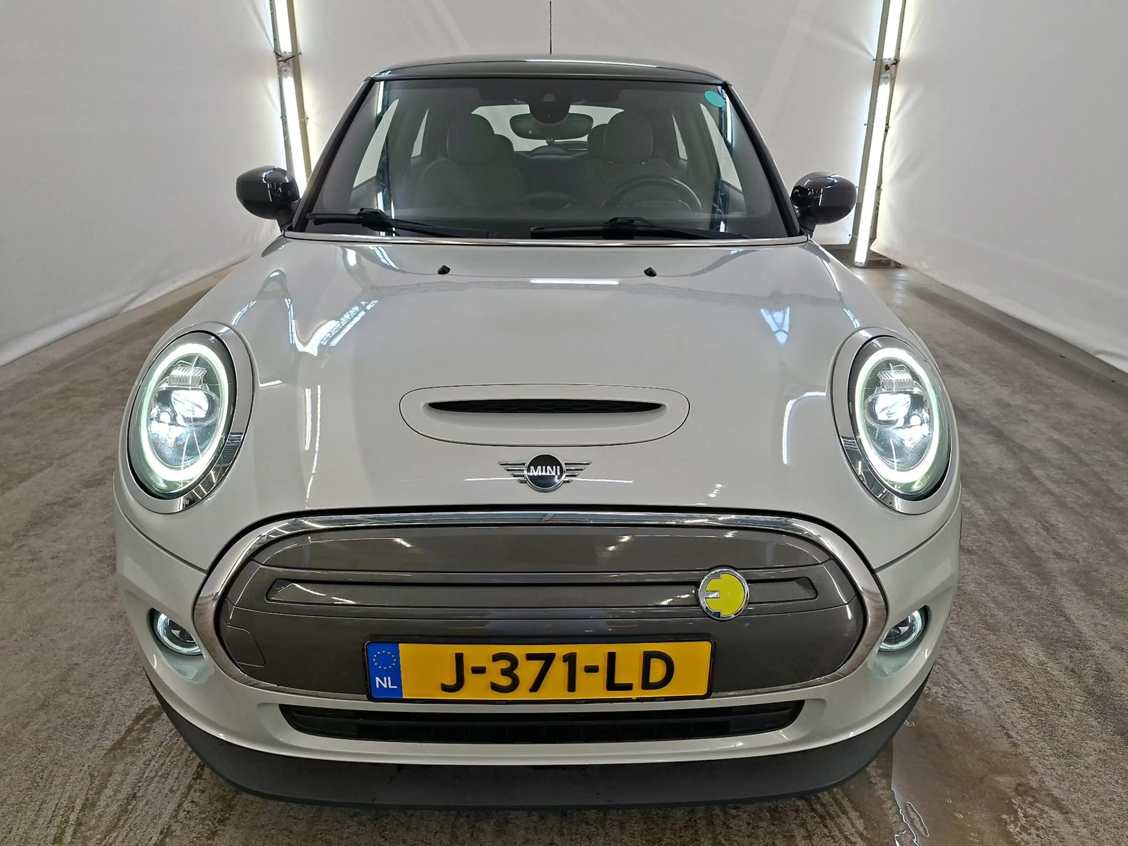 MINI Cooper E Electric 33 kWh 184pk | SOH 94% | Carplay | Camera — photo 18