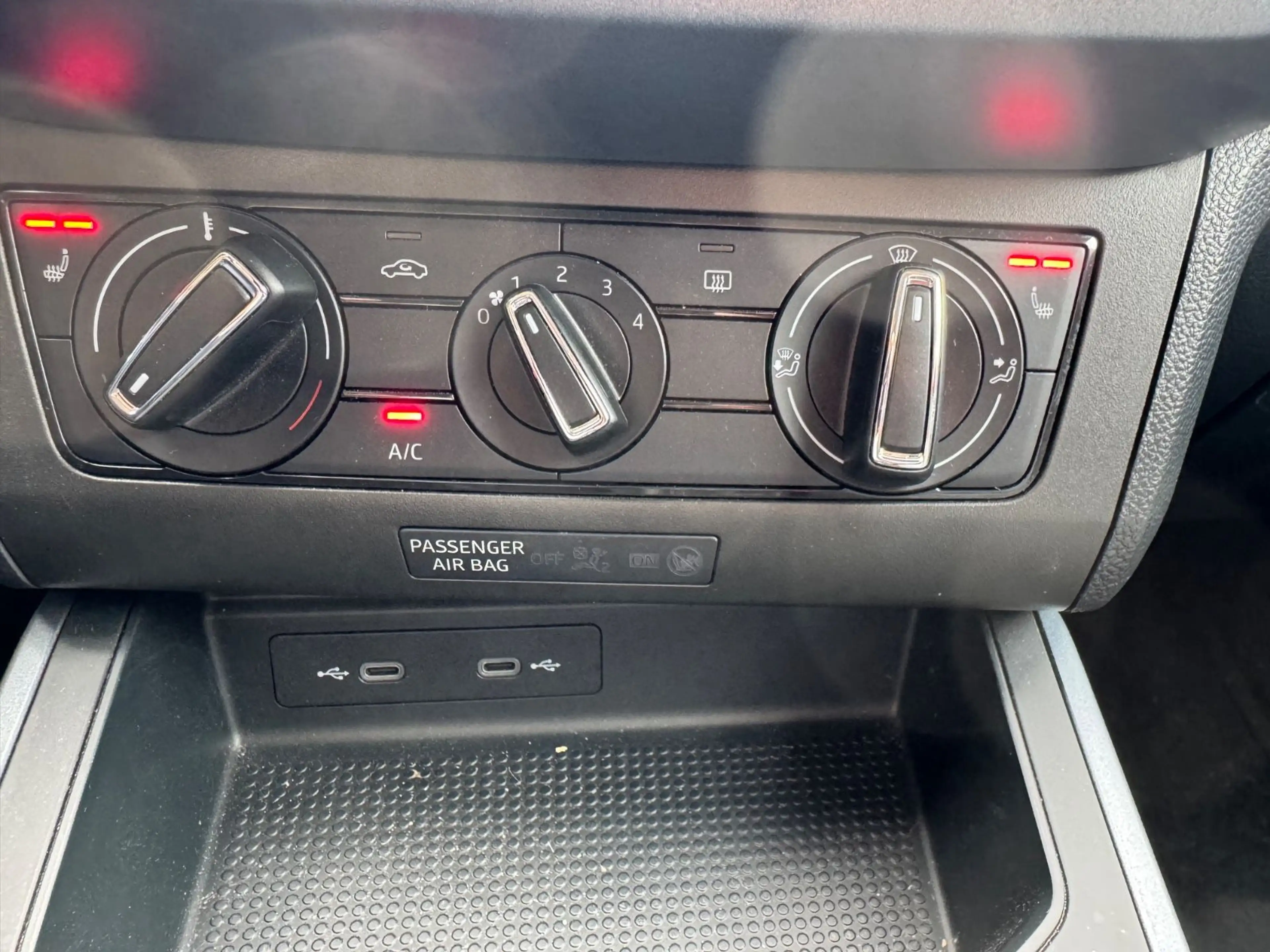 SEAT Arona Style 81kw-PDC-Sitzheizung-DAB — photo 20
