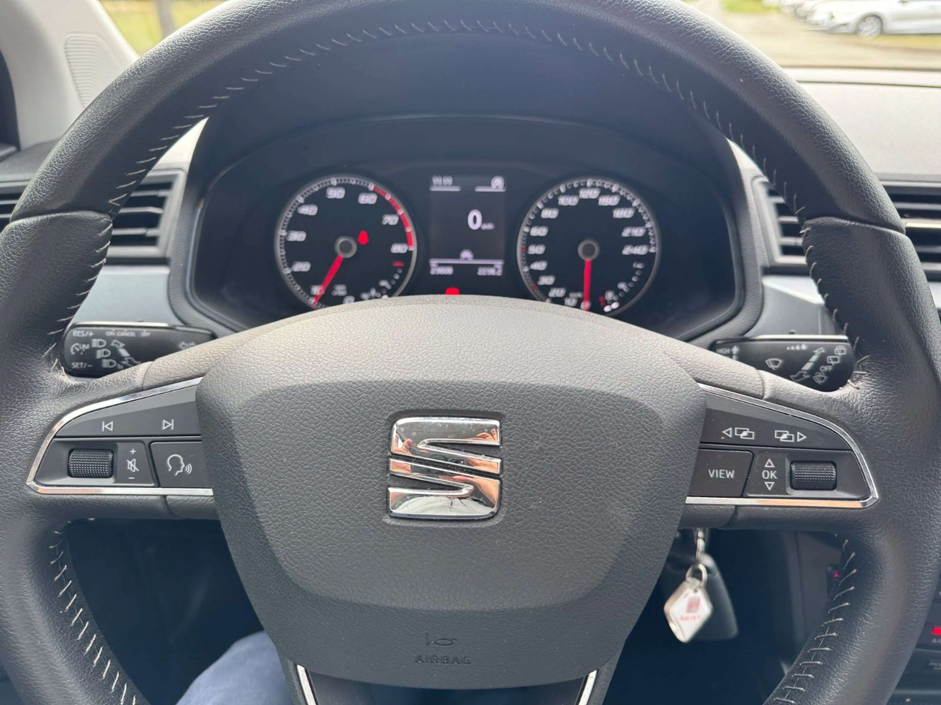 SEAT Arona Style 81kw-PDC-Sitzheizung-DAB — photo 14