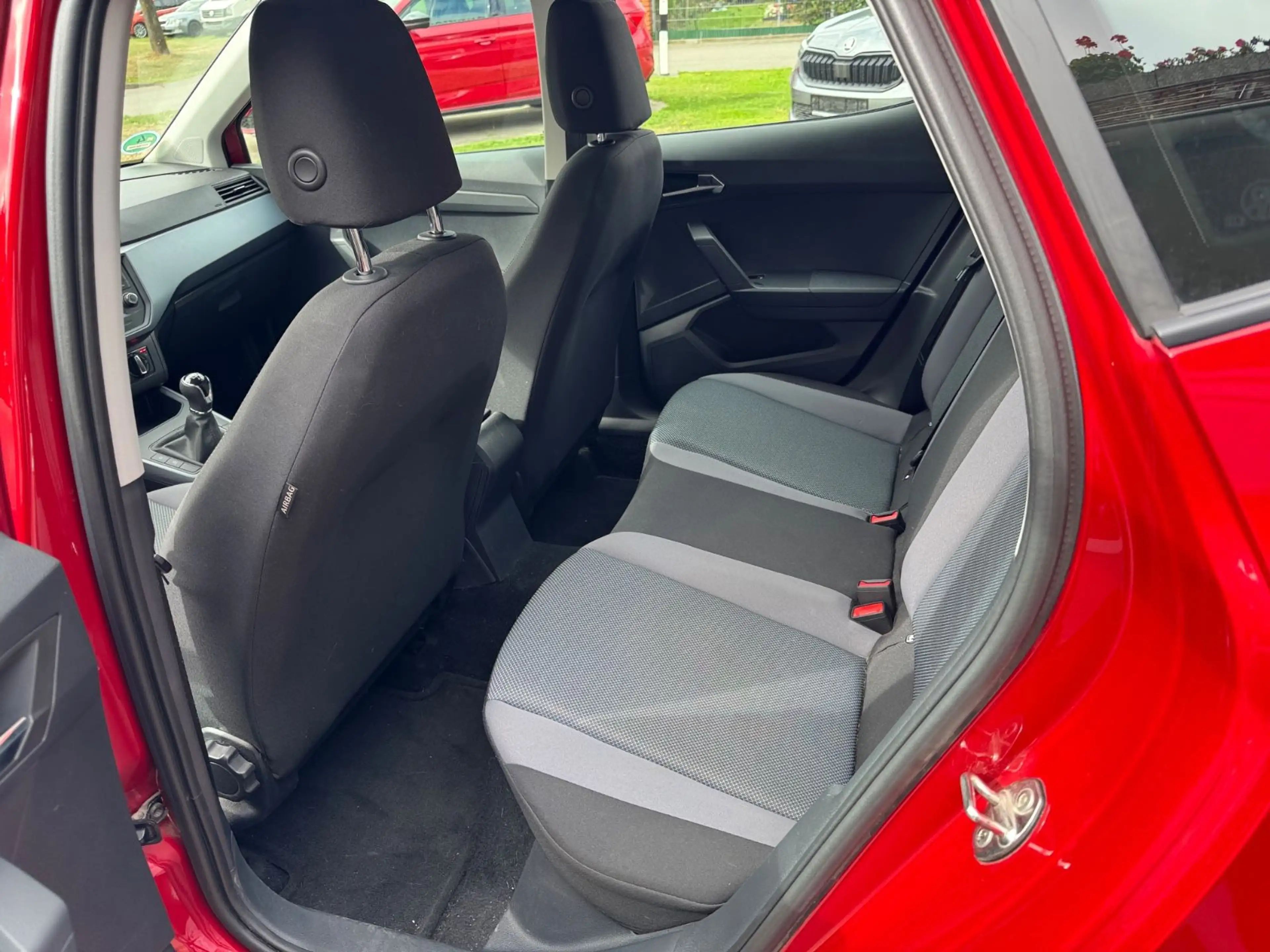 SEAT Arona Style 81kw-PDC-Sitzheizung-DAB — photo 13