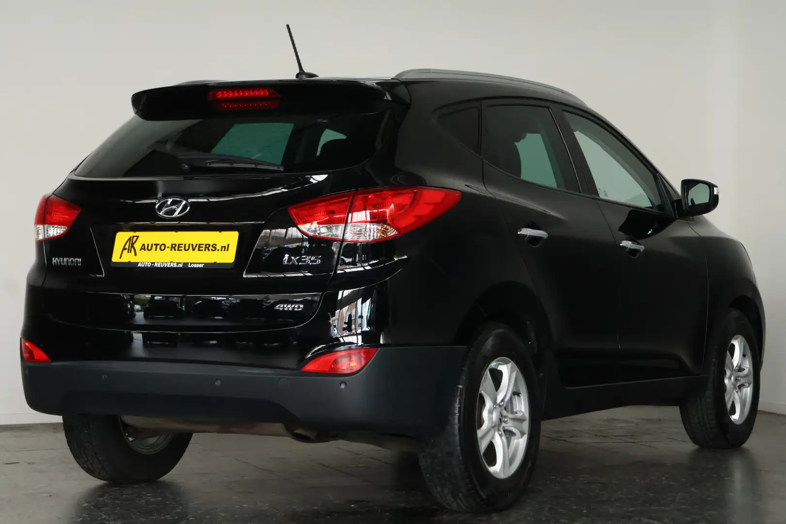 Hyundai iX35 2.0 4WD Style / Navigatie / Clima / Cam / Cruiseco Noir - 2