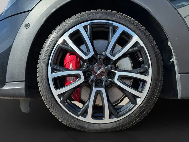 Mini Hatch view 13
