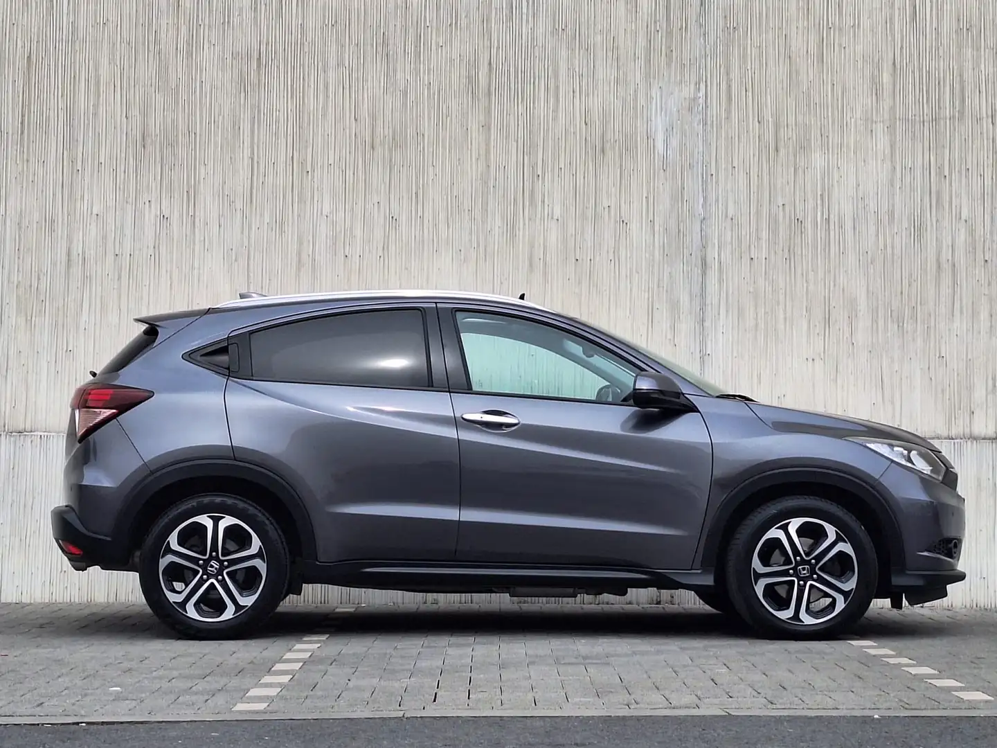 Honda HR-V 1.6 D-TEC/ TOIT PANO/ FULL OPTION/ CARNET - 2