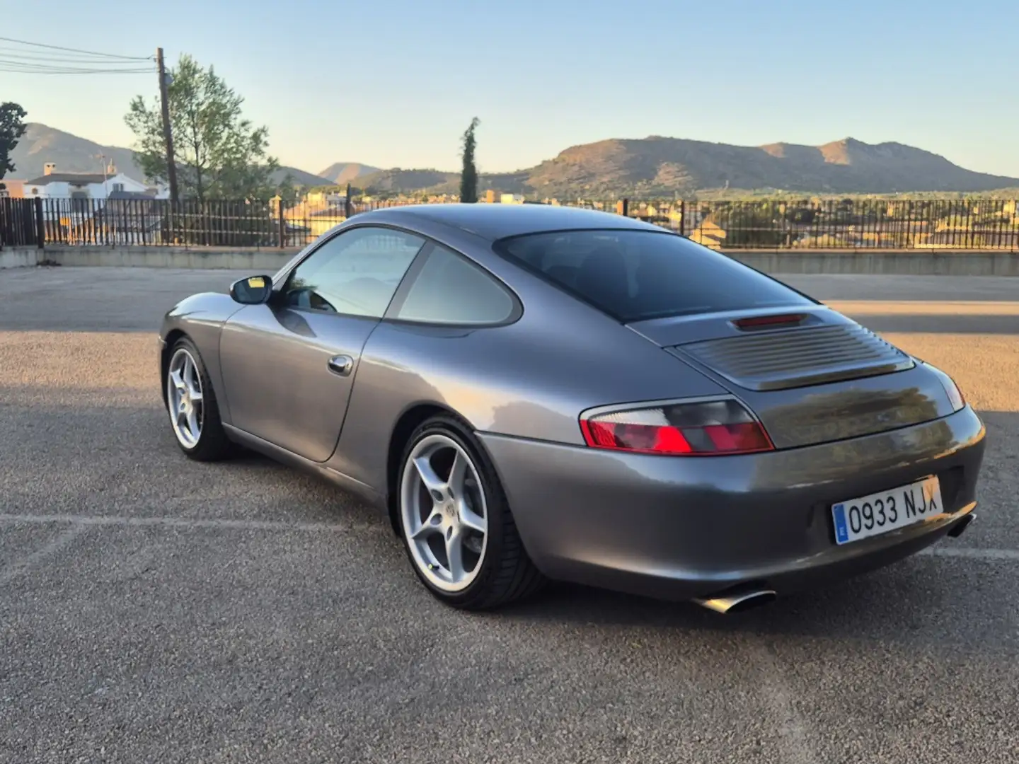 Porsche 911 Deportivo Manual de 2 Puertas Gris - 2