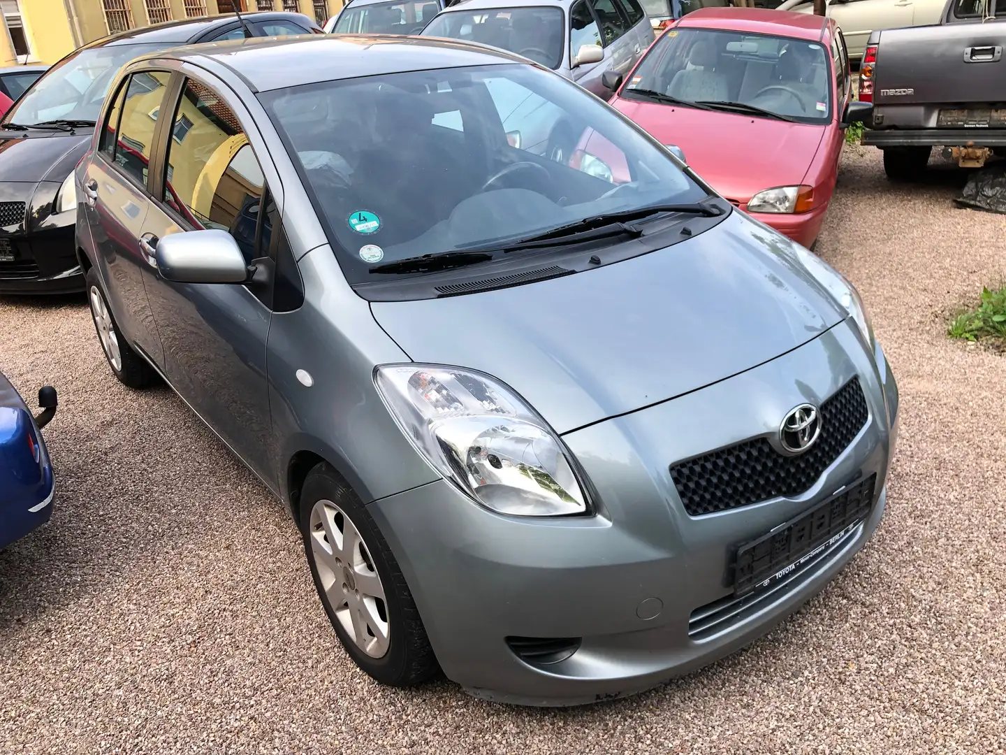 Toyota Yaris Yaris 5-Türer 1.3 i. Automatik Multi Mode Sol Silber - 1