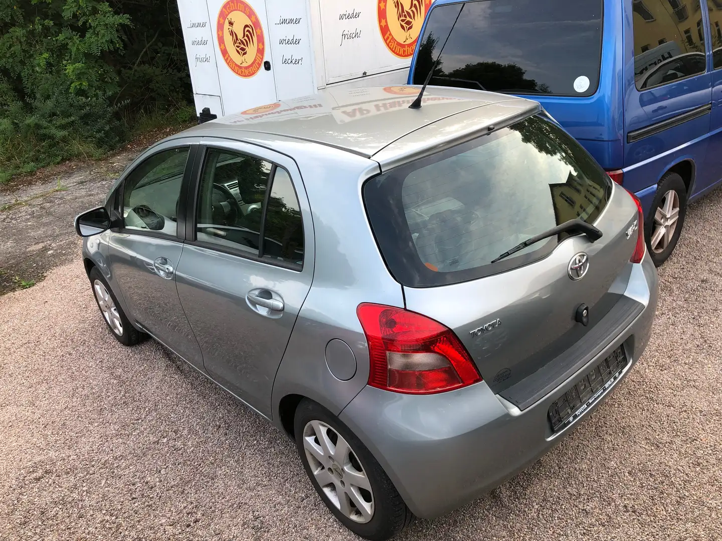 Toyota Yaris Yaris 5-Türer 1.3 i. Automatik Multi Mode Sol Silber - 2