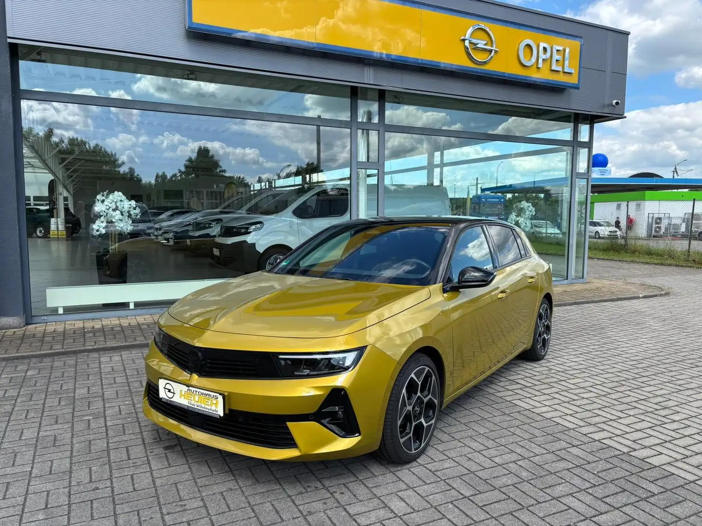 Opel Astra L 5T GS I 360-GRAD-KAMERA I SHZ I LHZ I Geel - 1