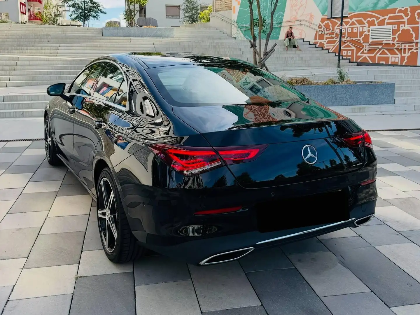 Mercedes-Benz CLA 180 Schwarz - 2