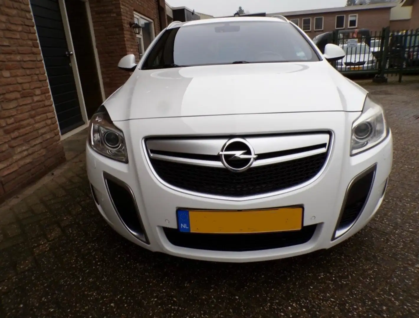 Opel Insignia 2.8 T OPC 4x4 Wit - 1