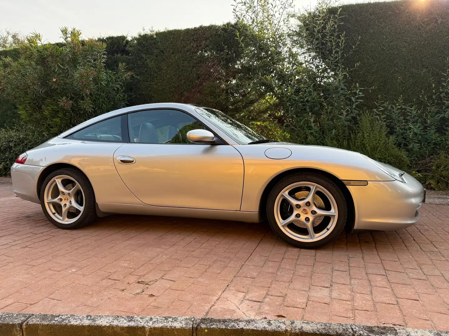 Porsche 911 Targa - Engine 58.000kms Silber - 1