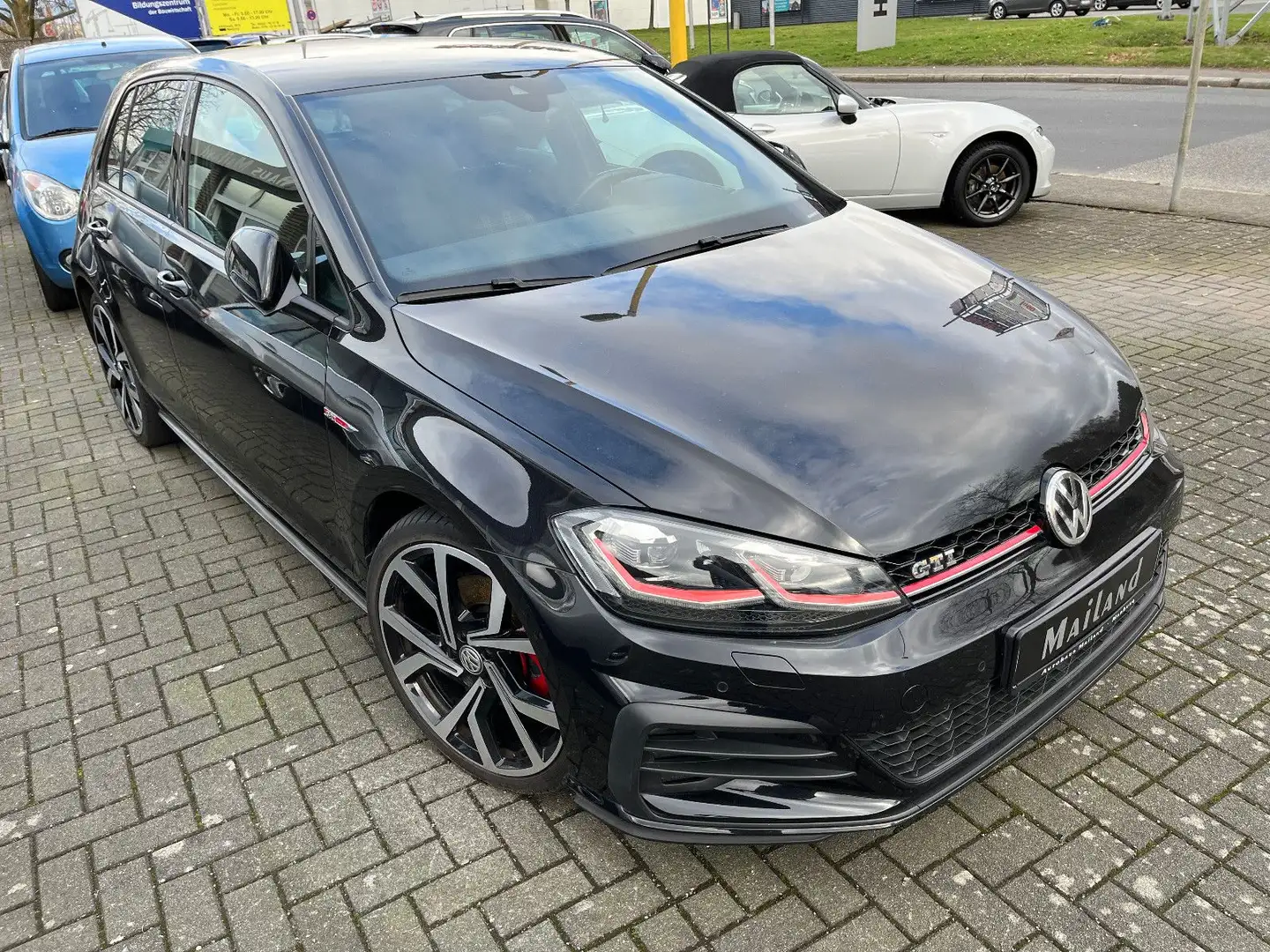 Volkswagen Golf VII Lim. GTI BMT/Start-Stopp Schwarz - 2