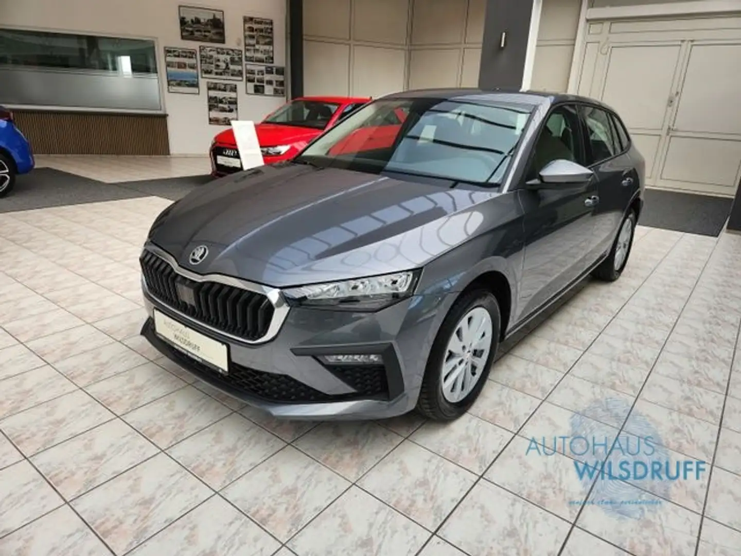 Skoda Scala 1.5 TSi DSG Selection Smart-Link Tempomat Grijs - 2