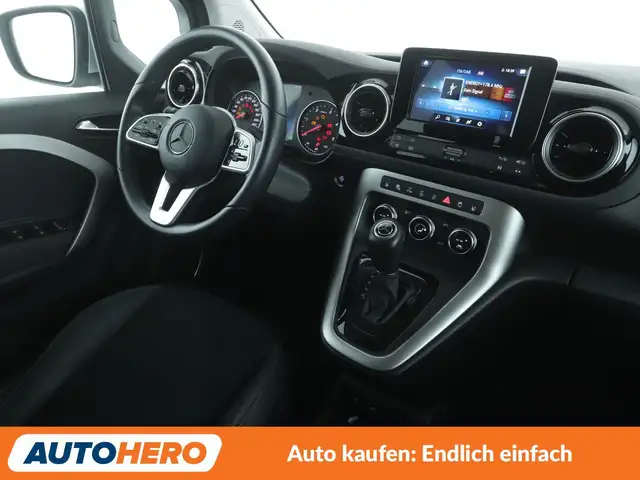 Mercedes-Benz T-Class view 13