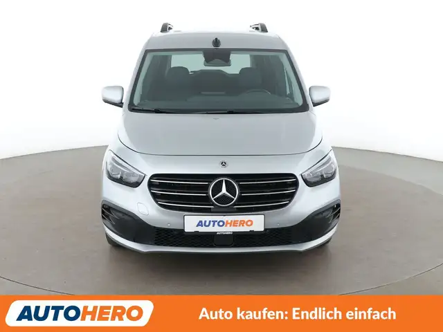 Mercedes-Benz T-Class view 9