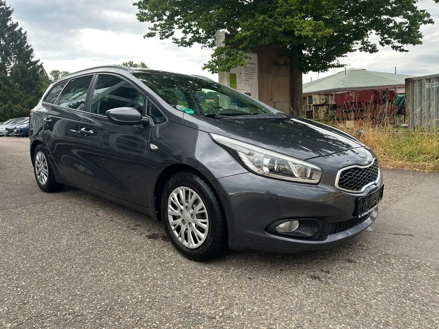 Kia Ceed SW / cee'd SW cee'd / Ceed Sportswagon 1.4 CVVT TÜV NEU PDC Grau - 2