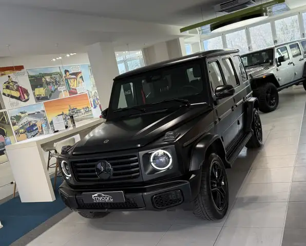 Mercedes-Benz G 450 G 450 d AMG Line   NERO MAGNO