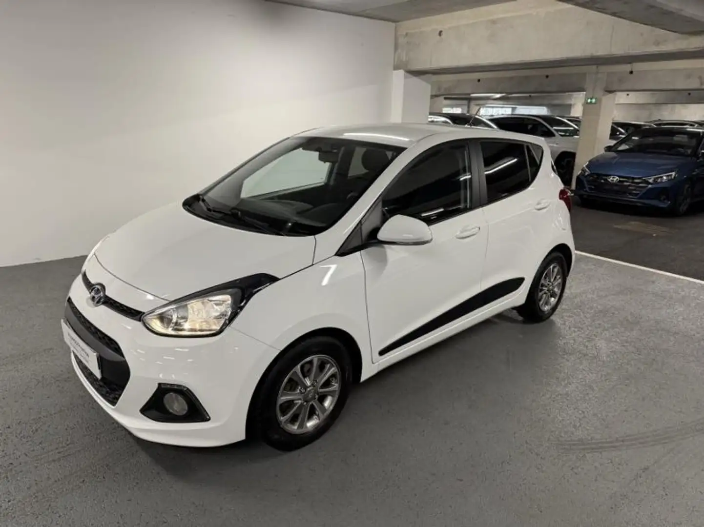 Hyundai i10 1.2 87ch UEFA EURO 2016 Plus Blanc - 1