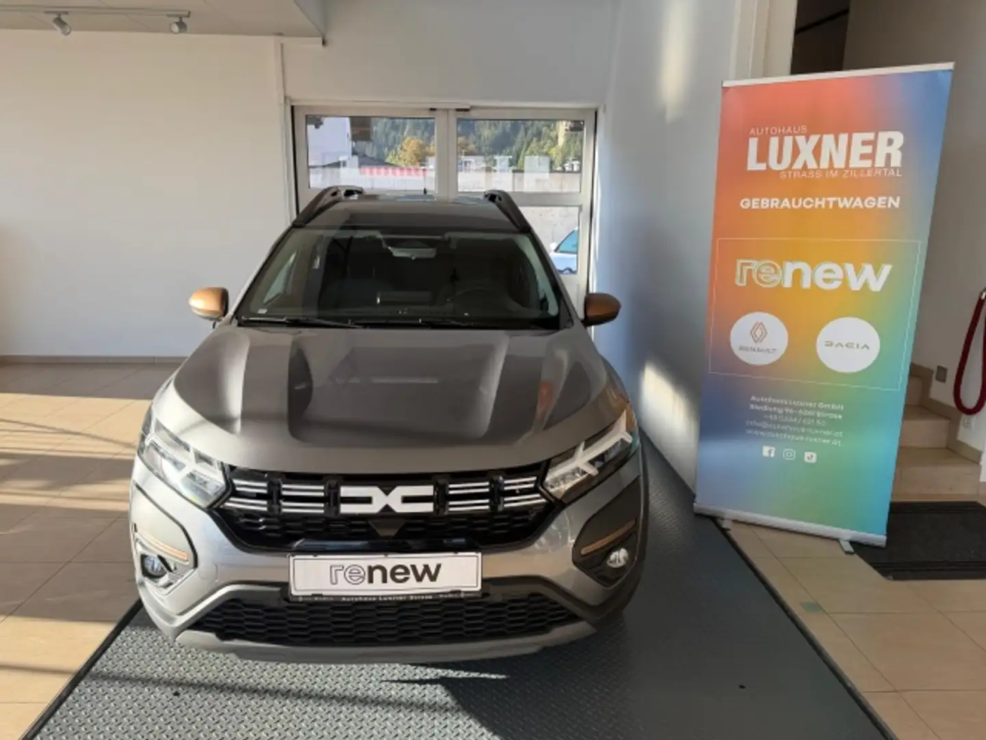 Dacia Jogger JoggerExtreme+Hybrid Grau - 2