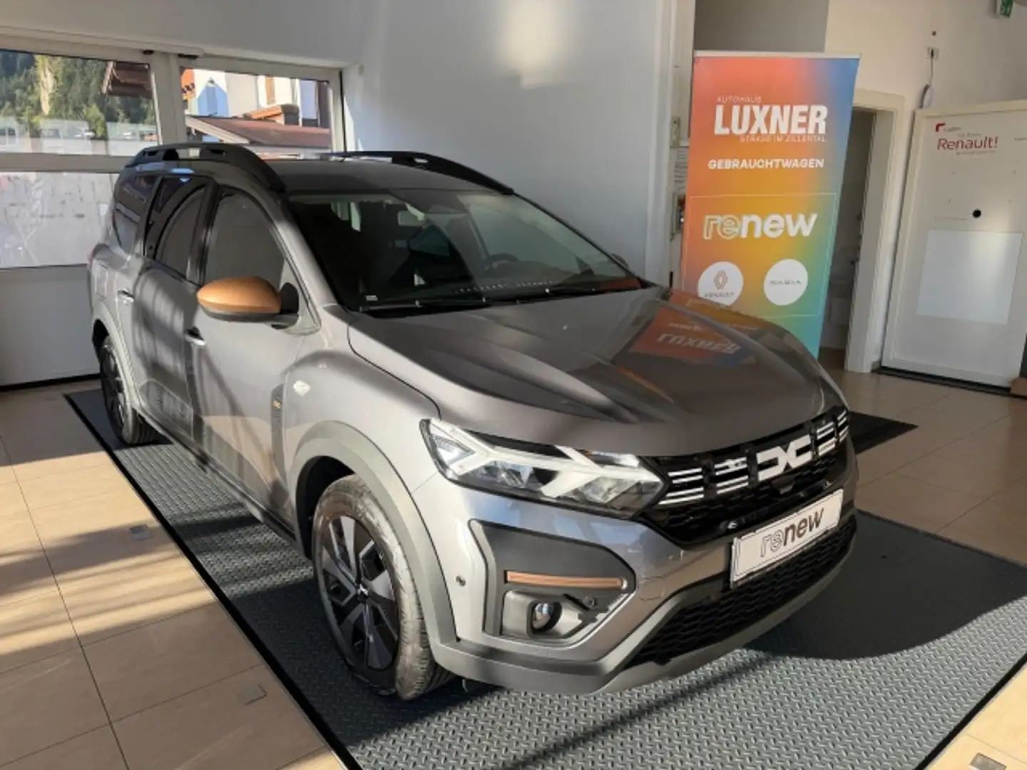 Dacia Jogger JoggerExtreme+Hybrid Grau - 1