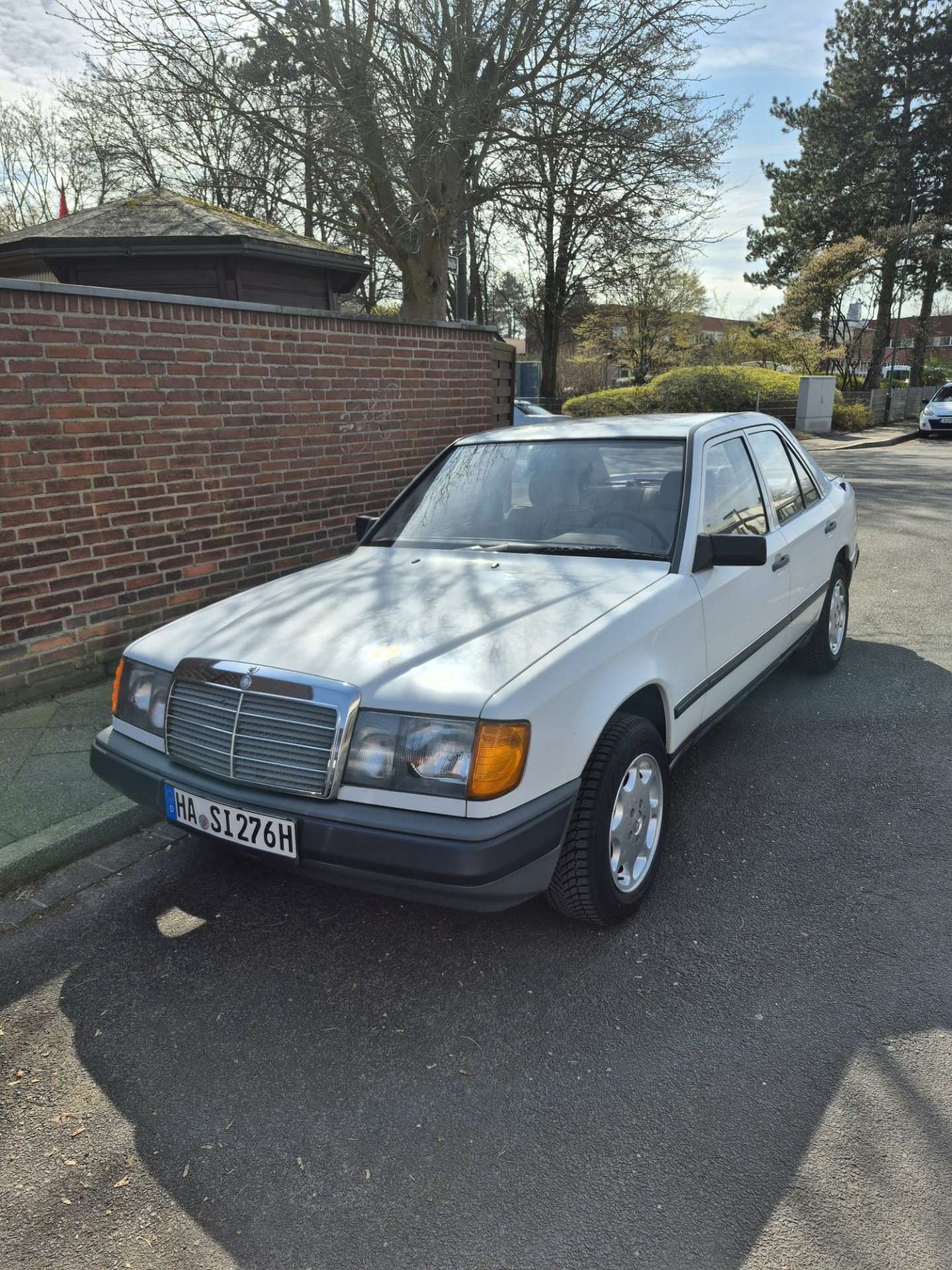 Second hand Mercedes Benz 200 