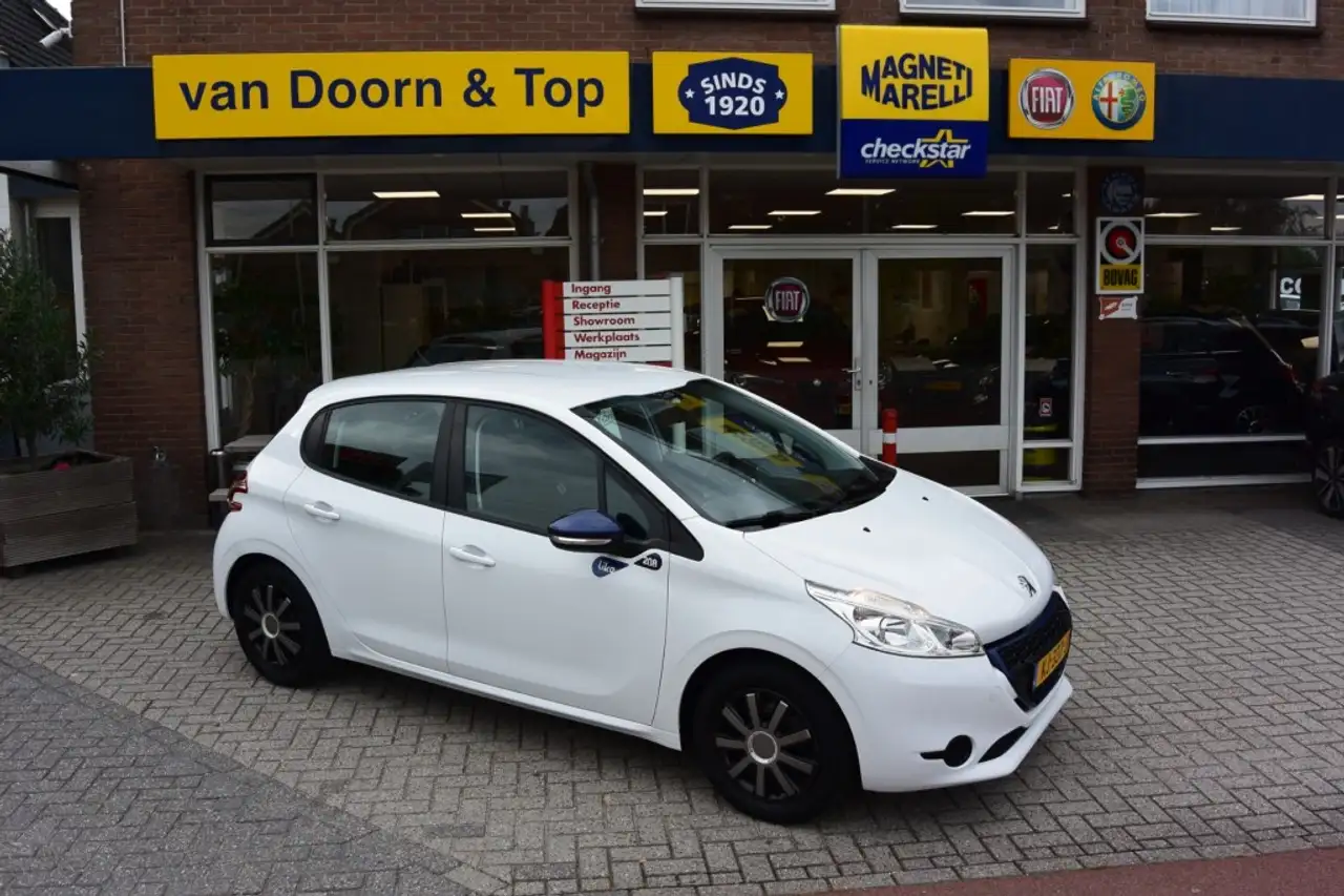 Peugeot 208