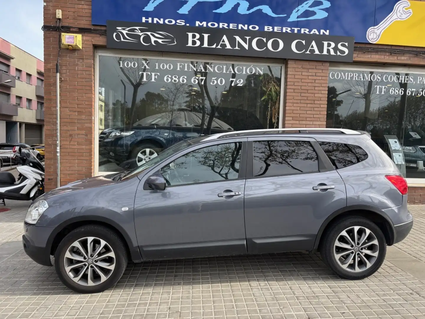 Nissan Qashqai Q+2 2.0dCi Tekna Premium 4x2 18´´ Gris - 1