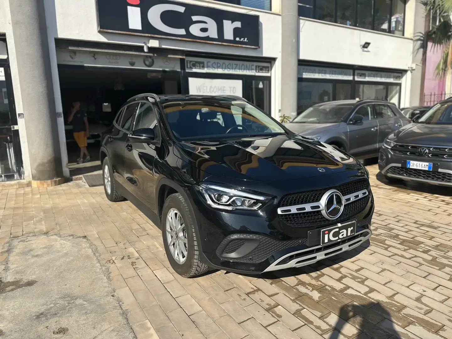 Mercedes-Benz GLA 200 GLA-H247 d Sport auto Noir - 2