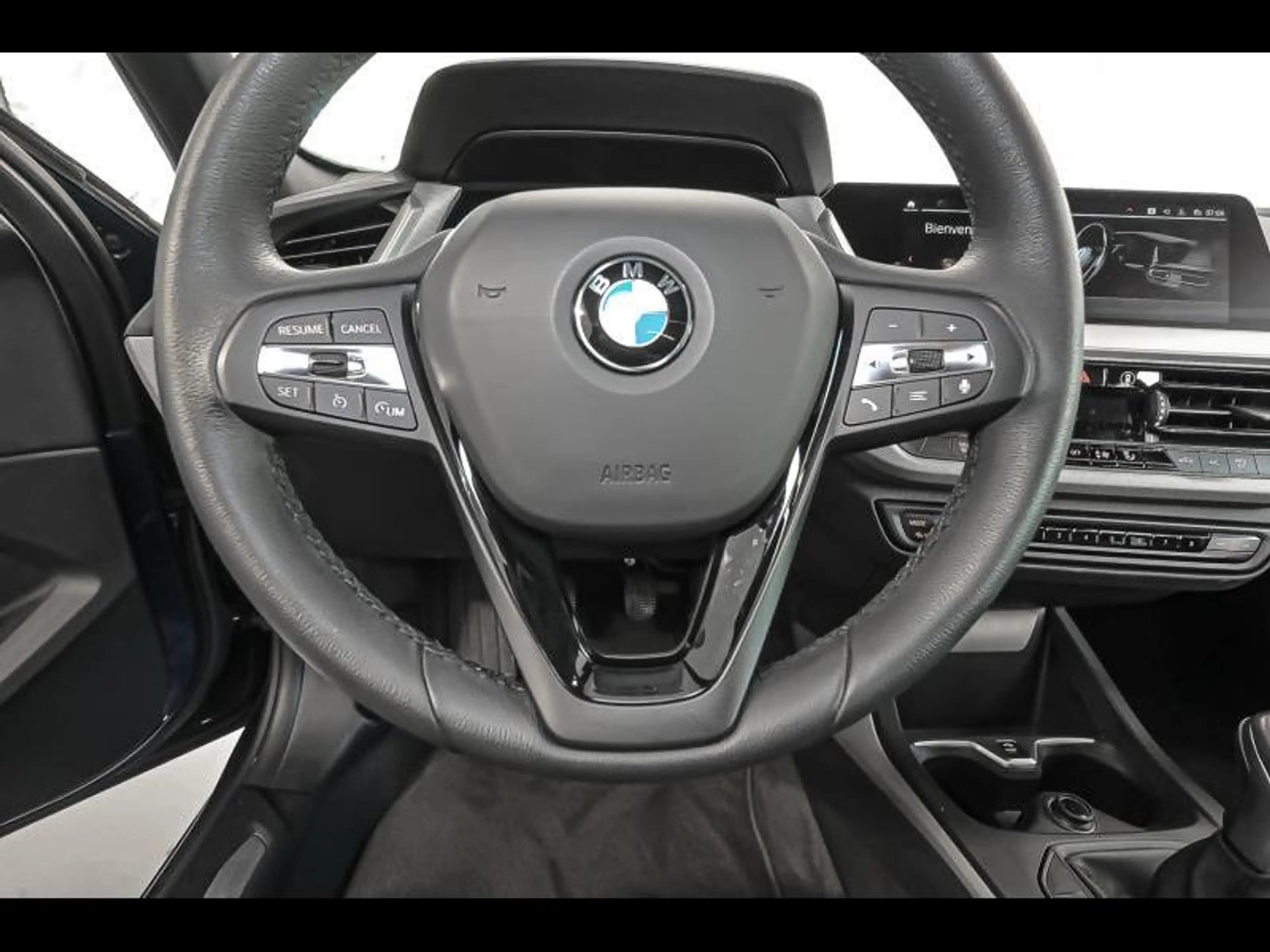 BMW 118 i Hatch — photo 9