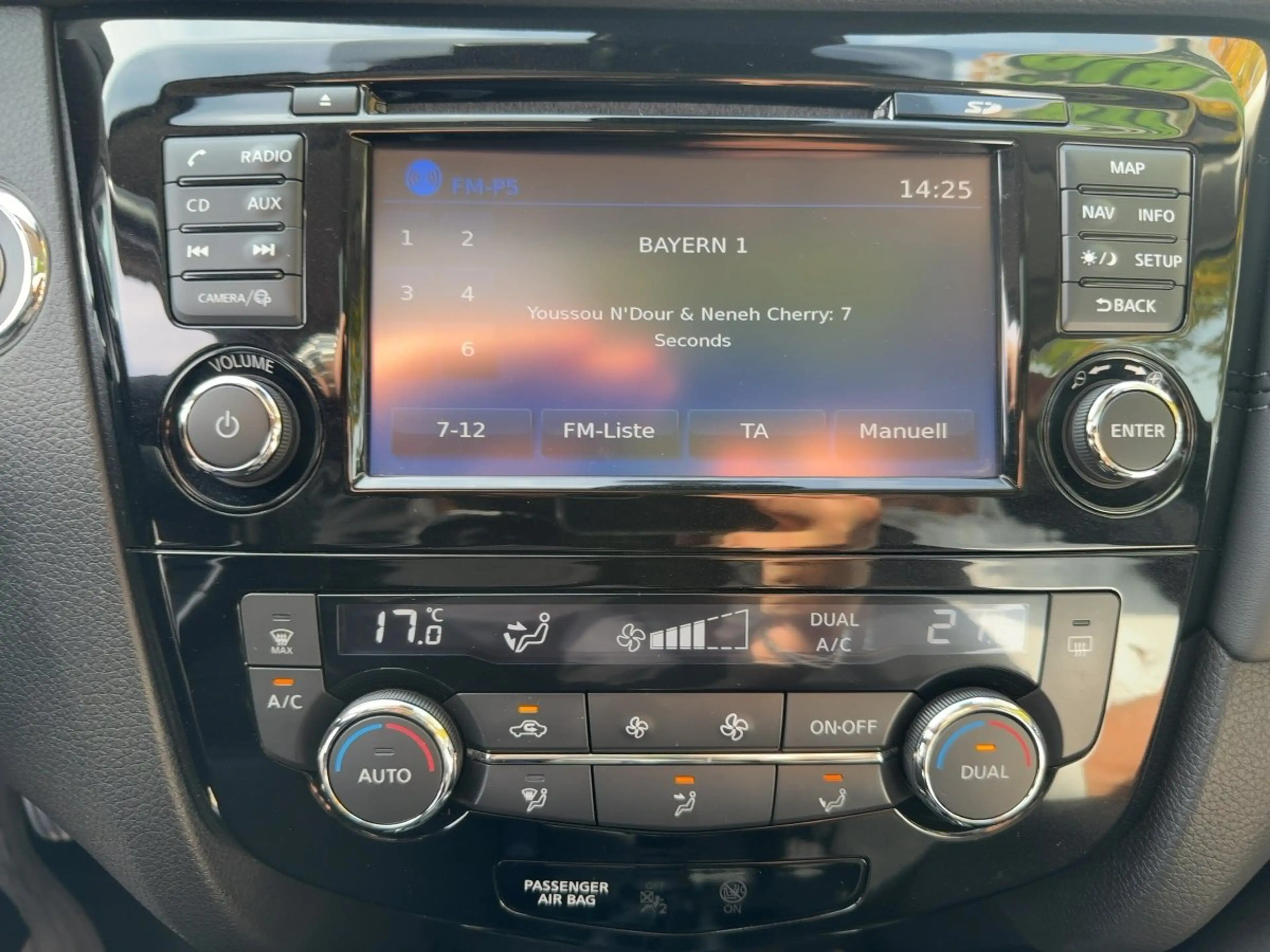 Nissan X-Trail 1.6 DIG-T Tekna Pano+Bose+Navi+19 — photo 15