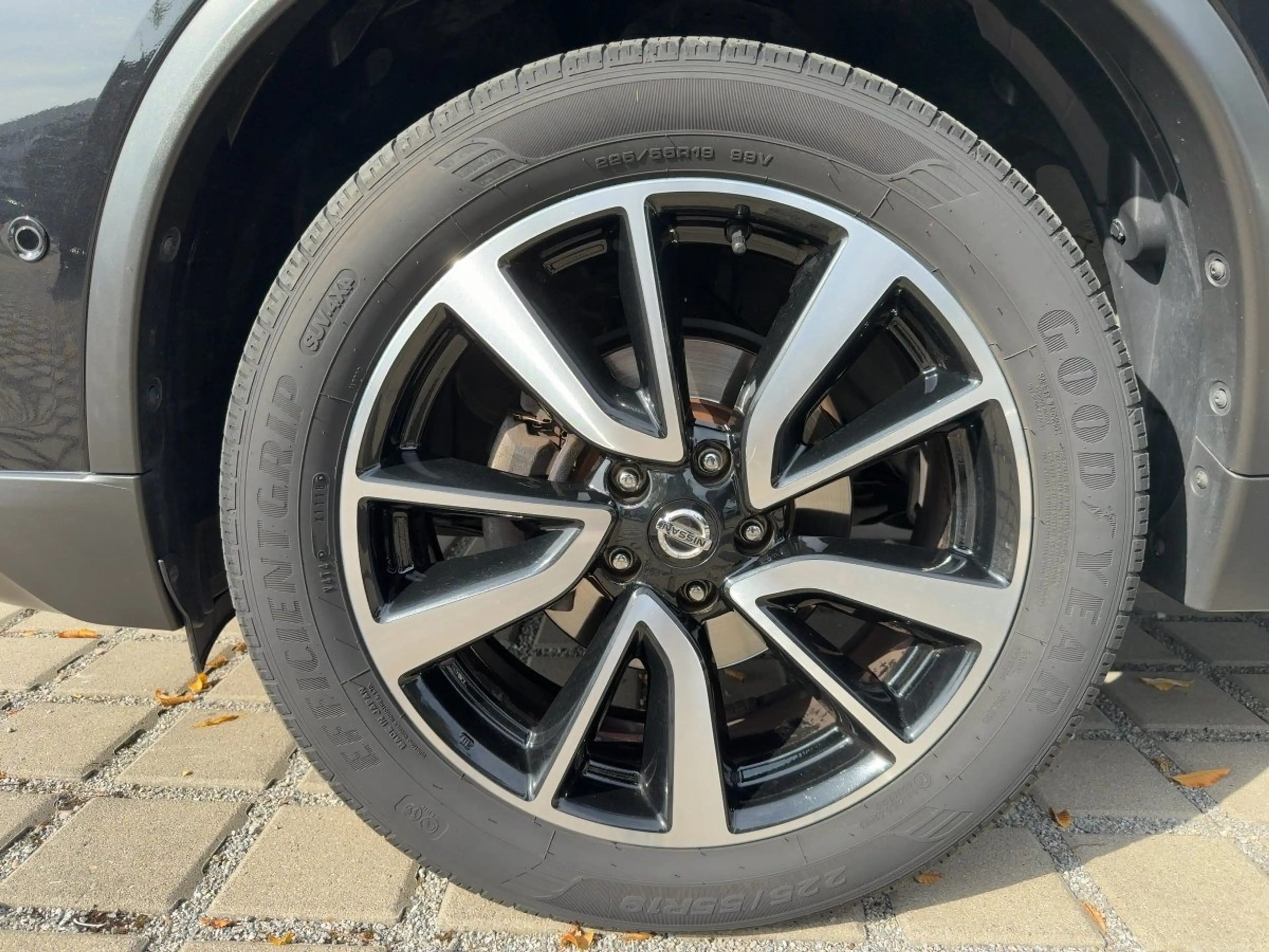 Nissan X-Trail 1.6 DIG-T Tekna Pano+Bose+Navi+19 — photo 9