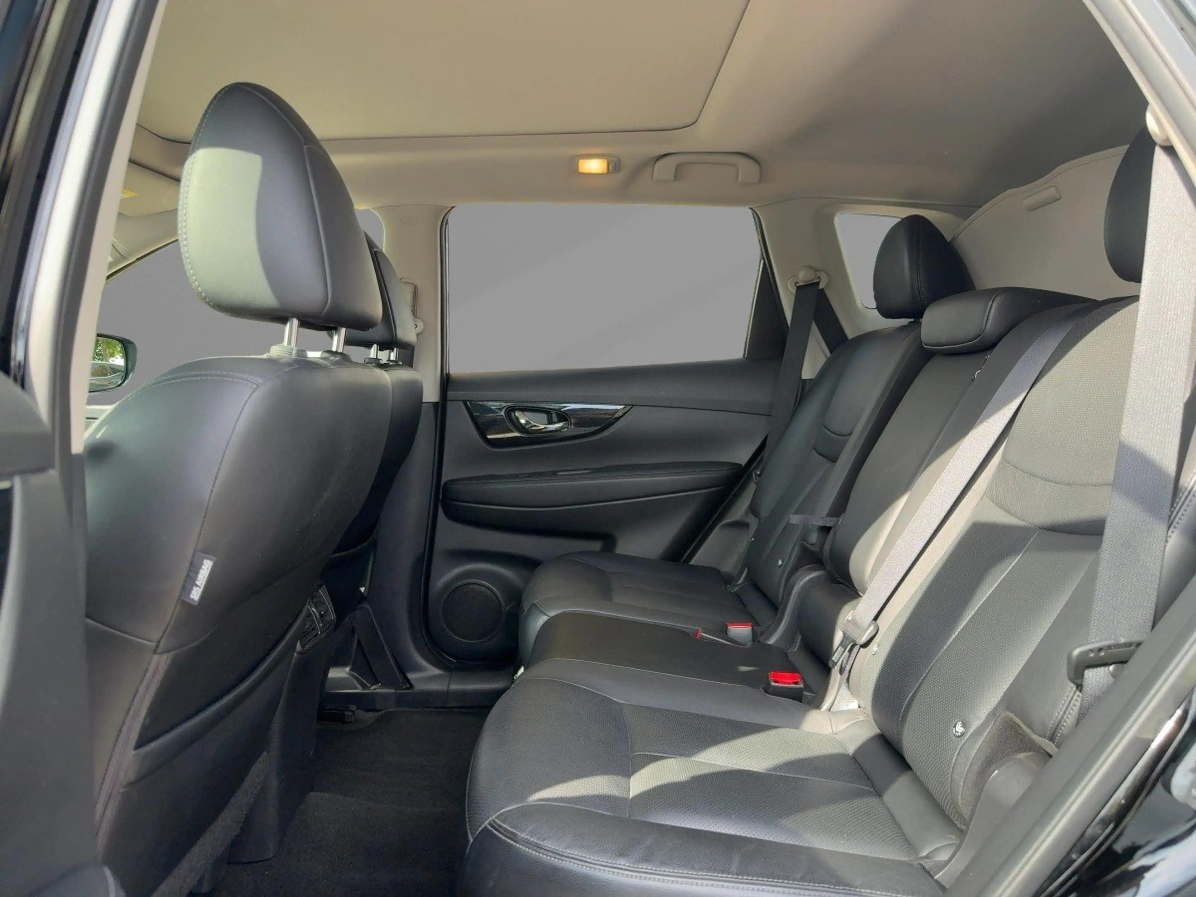 Nissan X-Trail 1.6 DIG-T Tekna Pano+Bose+Navi+19 — photo 12