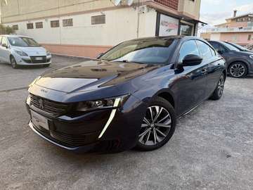 BlueHDi 130 Stop&Start EAT8 Allure Pack