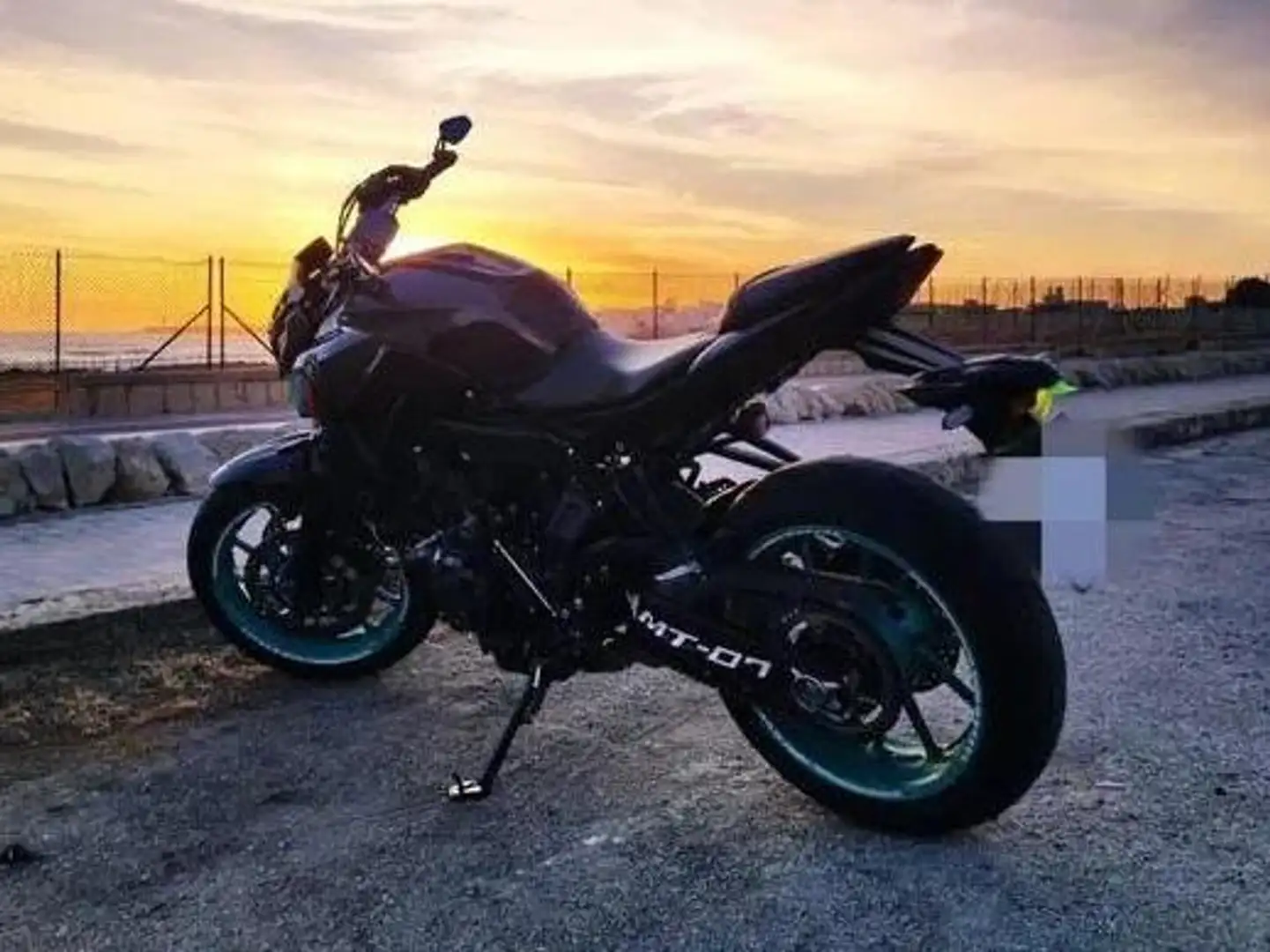 Yamaha MT-07 Gris - 2